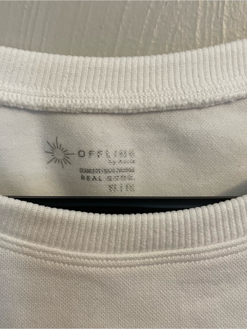 Offline By Aerie White Athletic Crop Size XL - Picture 2 of 5